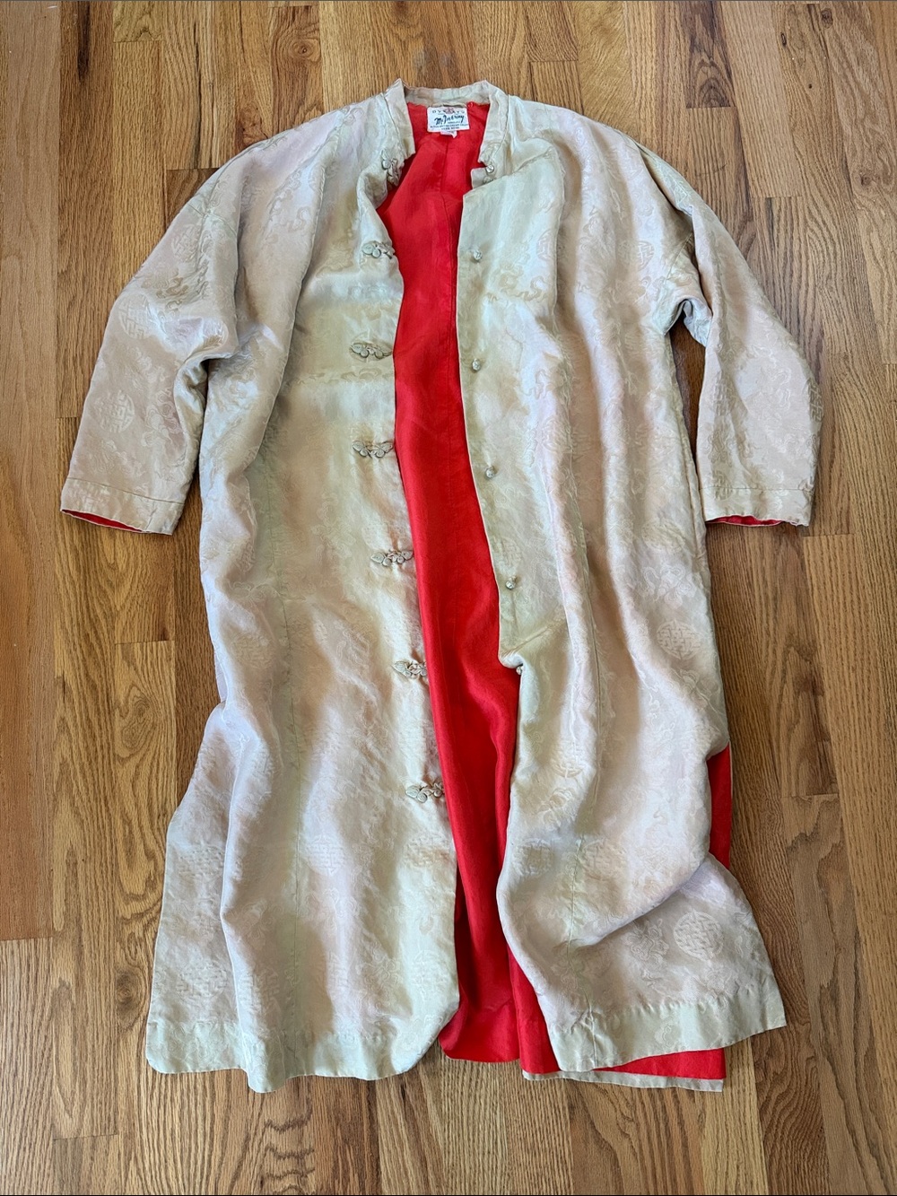 Vintage Dynasty 100% Silk robe